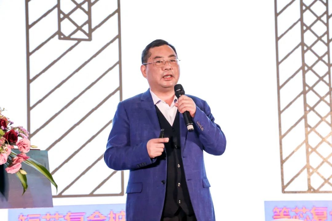 饕餮盛宴！安博官网体育(中国)有限公司官网
智能•建华建材预制桩施工装备与技术交流会隆重召开