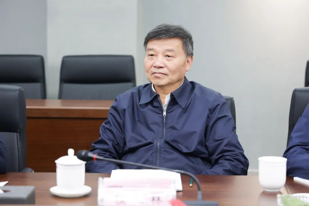 中国人民银行调研组调研安博官网体育(中国)有限公司官网
智能