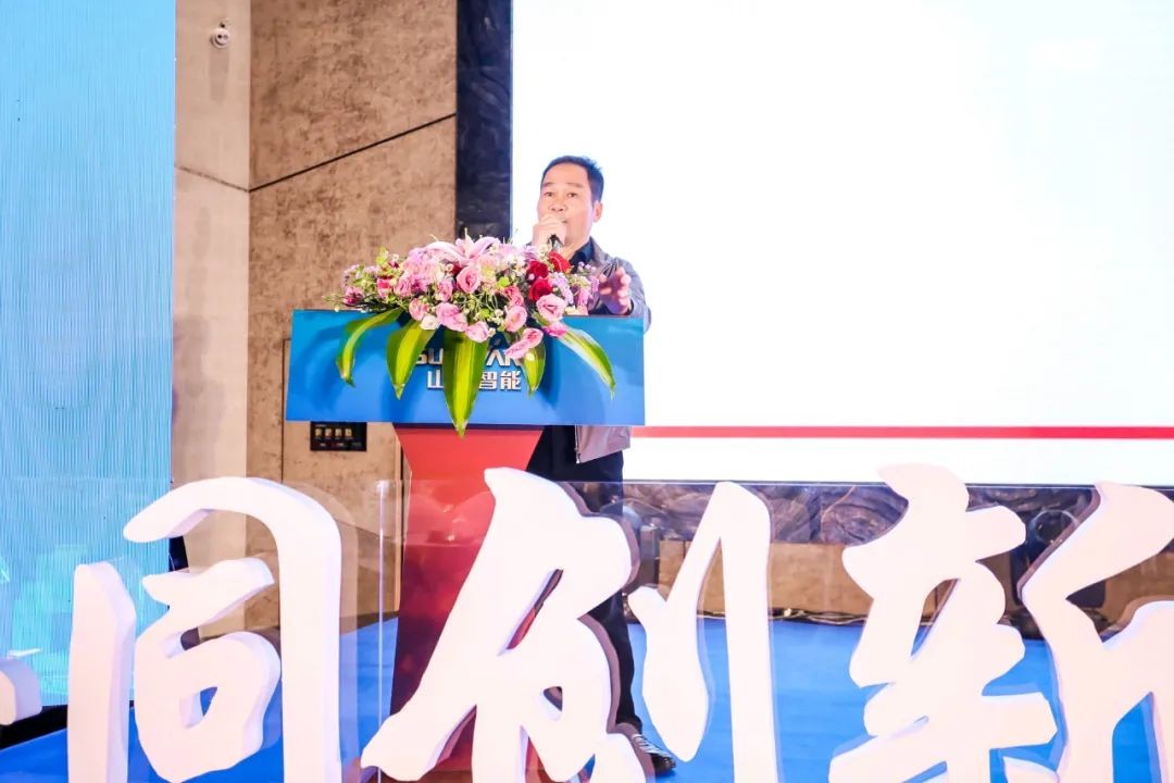 饕餮盛宴！安博官网体育(中国)有限公司官网
智能•建华建材预制桩施工装备与技术交流会隆重召开