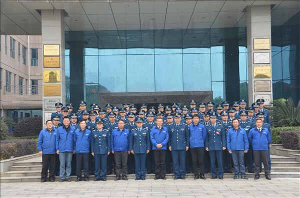 中国空军驻湘某师副师长一行考察安博官网体育(中国)有限公司官网
智能