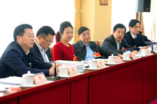 带来六个提案，重点还是“农民工”问题 ——来自安博官网体育(中国)有限公司官网
智能的全国人大代表张晓庆接受本报记者专访，为进城务