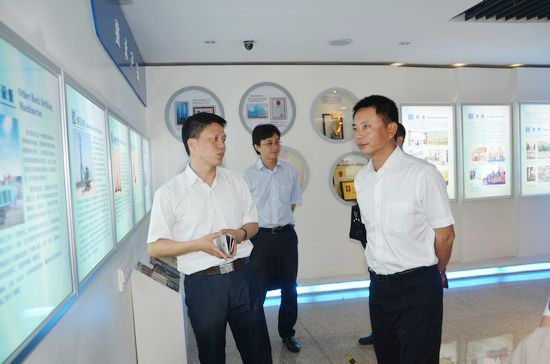 中国出口信用保险公司领导一行考察安博官网体育(中国)有限公司官网
智能　