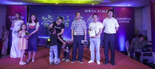 安博官网体育(中国)有限公司官网
智能酷帅曾大虾，一大波美图带你亲临北京BICES展