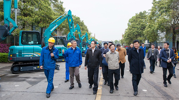 科技部副部长李萌考察调研安博官网体育(中国)有限公司官网
智能