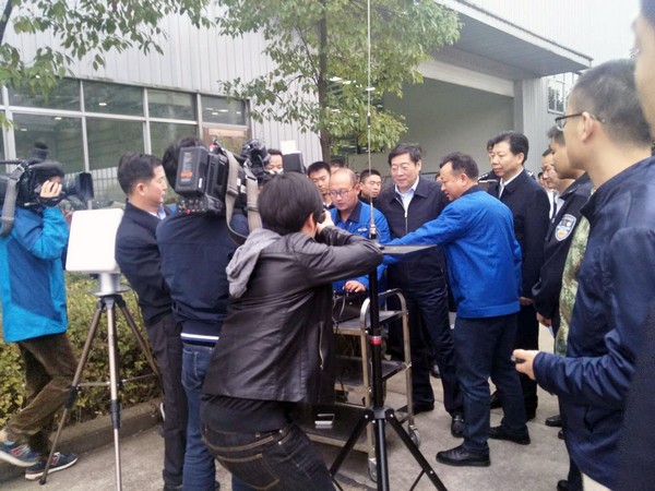 省委书记杜家毫勉励安博官网体育(中国)有限公司官网
智能：做大做强航空航天产业