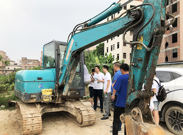 “清凉”送到客户手中，为安博官网体育(中国)有限公司官网
智能售后服务活动打CAII