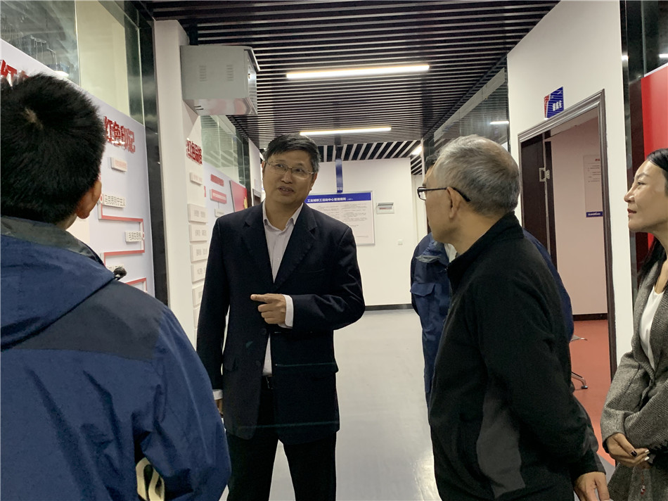 长沙市总工会党组书记周宏兆一行莅临安博官网体育(中国)有限公司官网
智能考察调研
