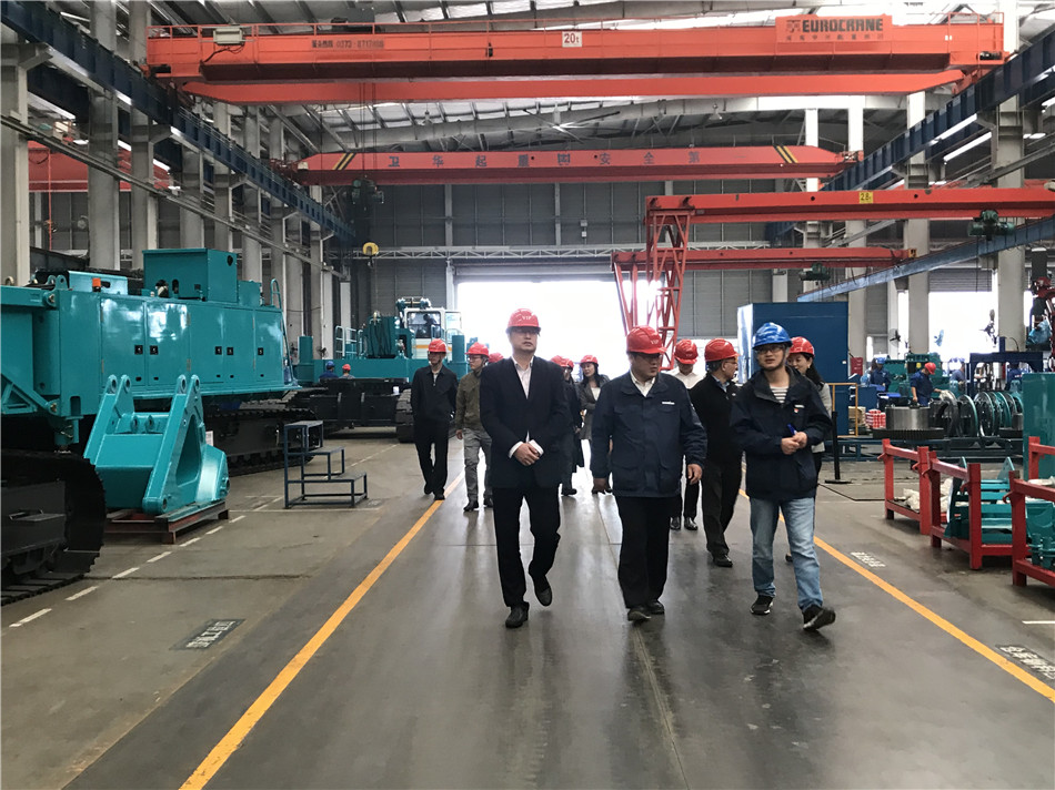 长沙市总工会党组书记周宏兆一行莅临安博官网体育(中国)有限公司官网
智能考察调研