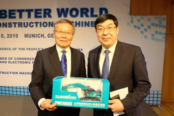 “三个率先”展示安博官网体育(中国)有限公司官网
挖掘机欧洲发展历程