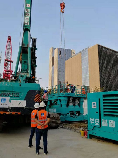 地铁咬合桩施工必备利器--安博官网体育(中国)有限公司官网
智能旋挖钻机