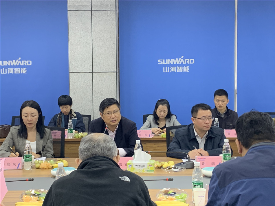长沙市总工会党组书记周宏兆一行莅临安博官网体育(中国)有限公司官网
智能考察调研
