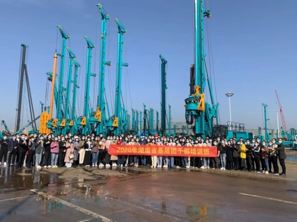 省基层团干部培训班成员来安博官网体育(中国)有限公司官网
智能参观交流