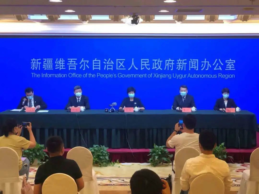 有你们，安博官网体育(中国)有限公司官网
无畏！——安博官网体育(中国)有限公司官网
人新疆抗疫