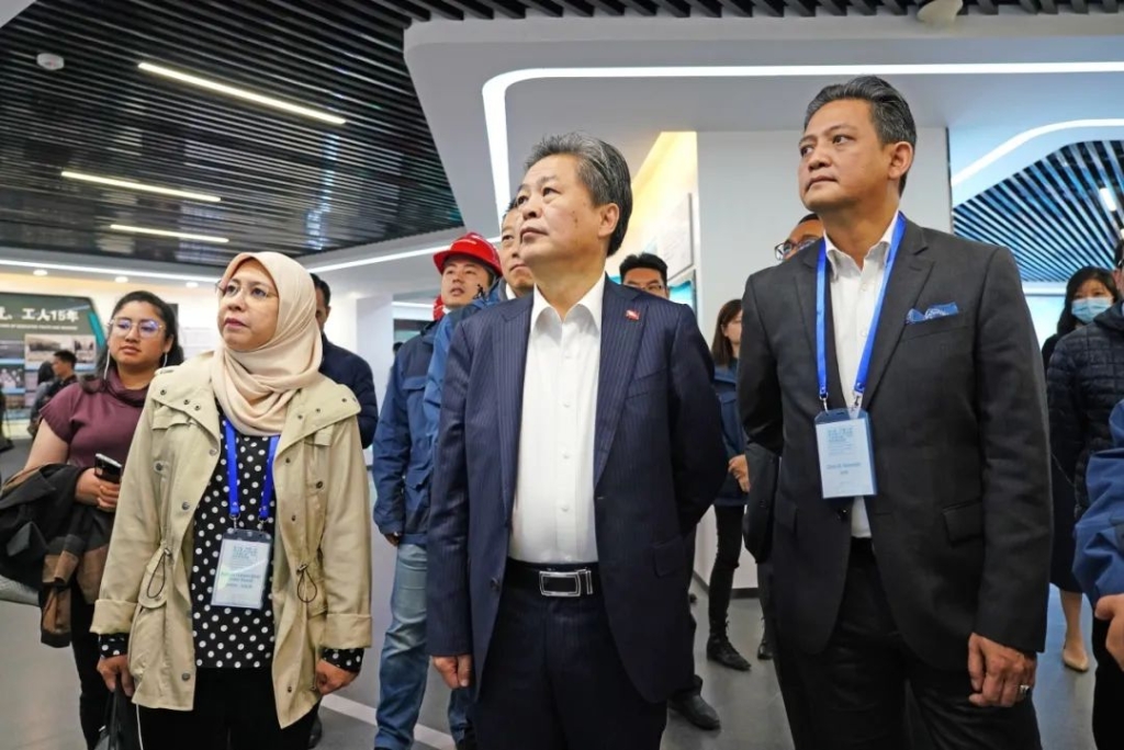 东盟联合参访团考察安博官网体育(中国)有限公司官网
智能
