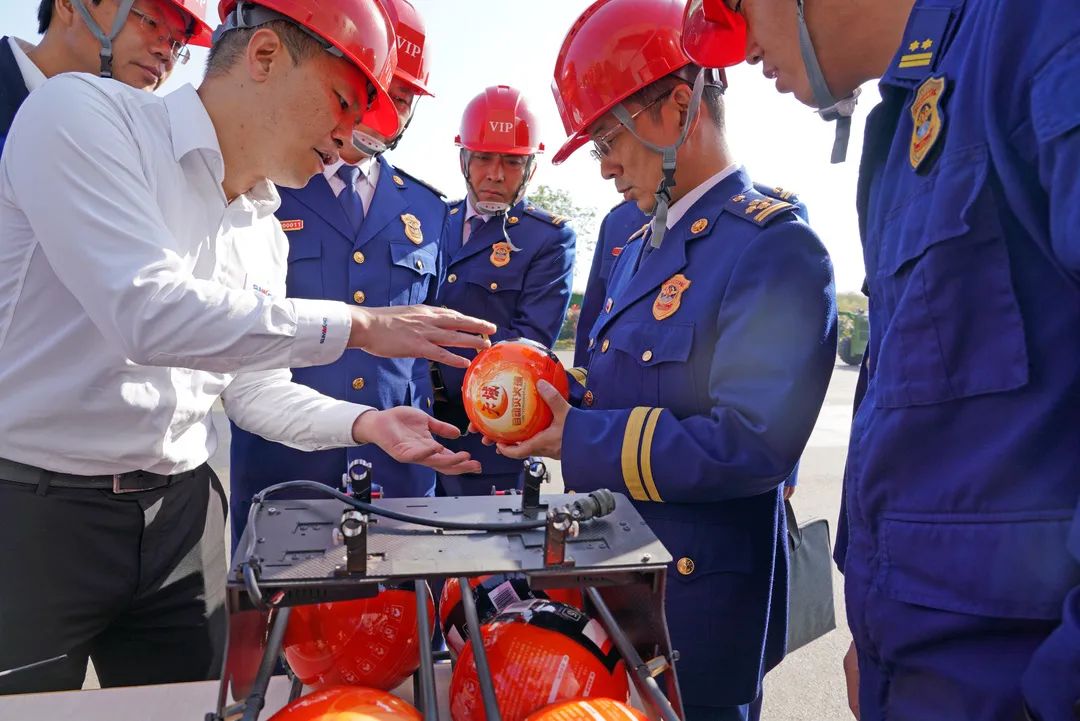 考察无人化装备 高宁宇到访安博官网体育(中国)有限公司官网
智能