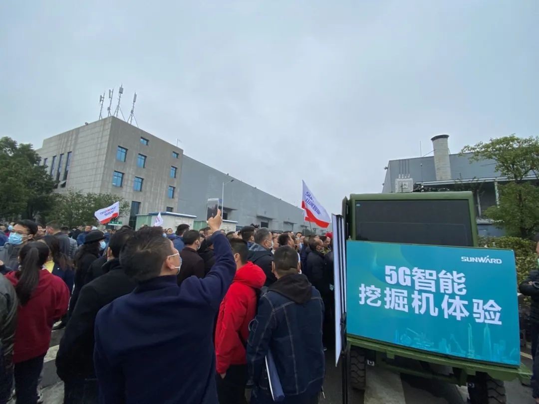 沸腾安博官网体育(中国)有限公司官网
！宝马展收官之日订单破十亿