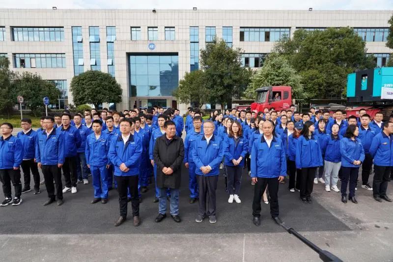 安博官网体育(中国)有限公司官网
智能首台SWHG70连续墙液压抓斗顺利交机