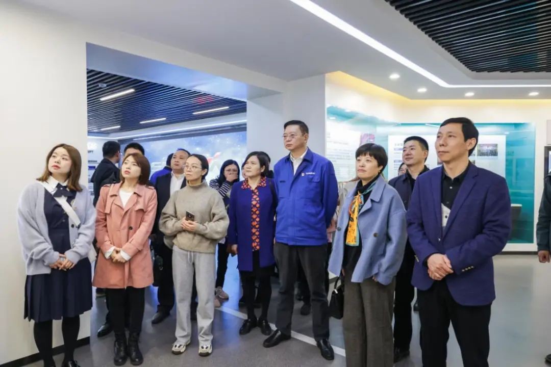 民主党派湖南省委机关青工委团队一行考察安博官网体育(中国)有限公司官网
智能