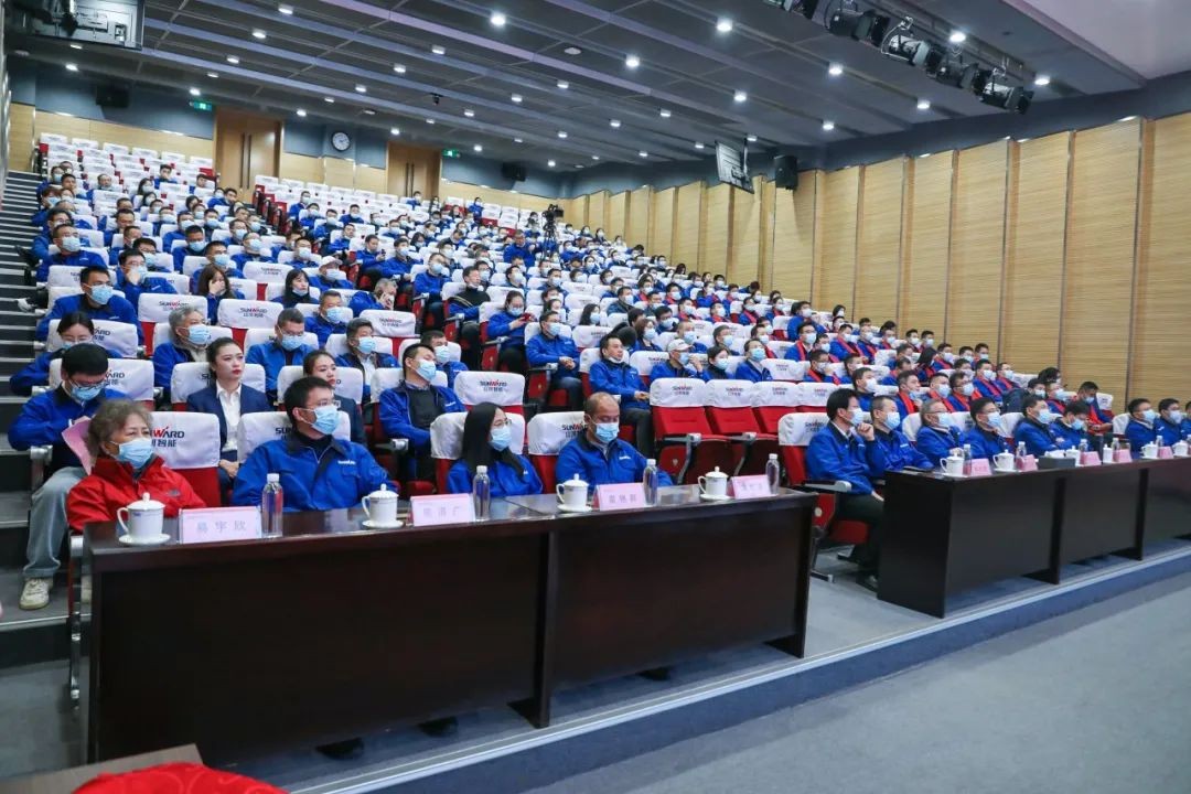 凝心聚力 勇攀高峰 | 安博官网体育(中国)有限公司官网
智能2020营销颁奖盛典隆重举行