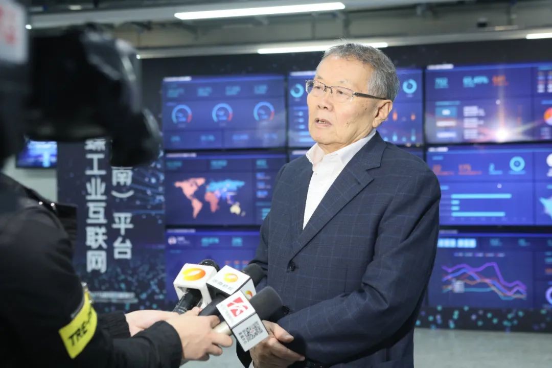 信息技术与制造业如何深度融合发展？行业大咖云集安博官网体育(中国)有限公司官网
现场论道