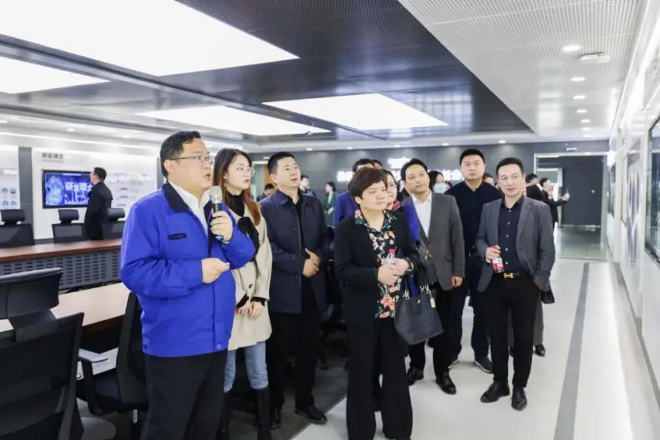 民主党派湖南省委机关青工委团队一行考察安博官网体育(中国)有限公司官网
智能