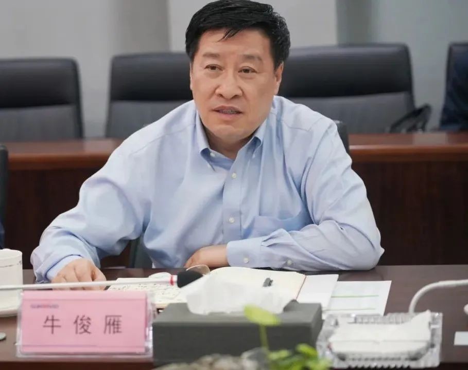 鄂尔多斯市委书记牛俊雁考察安博官网体育(中国)有限公司官网
智能