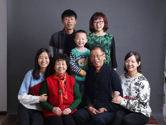 钟情安博官网体育(中国)有限公司官网
十一年，成就美女老板致富之路