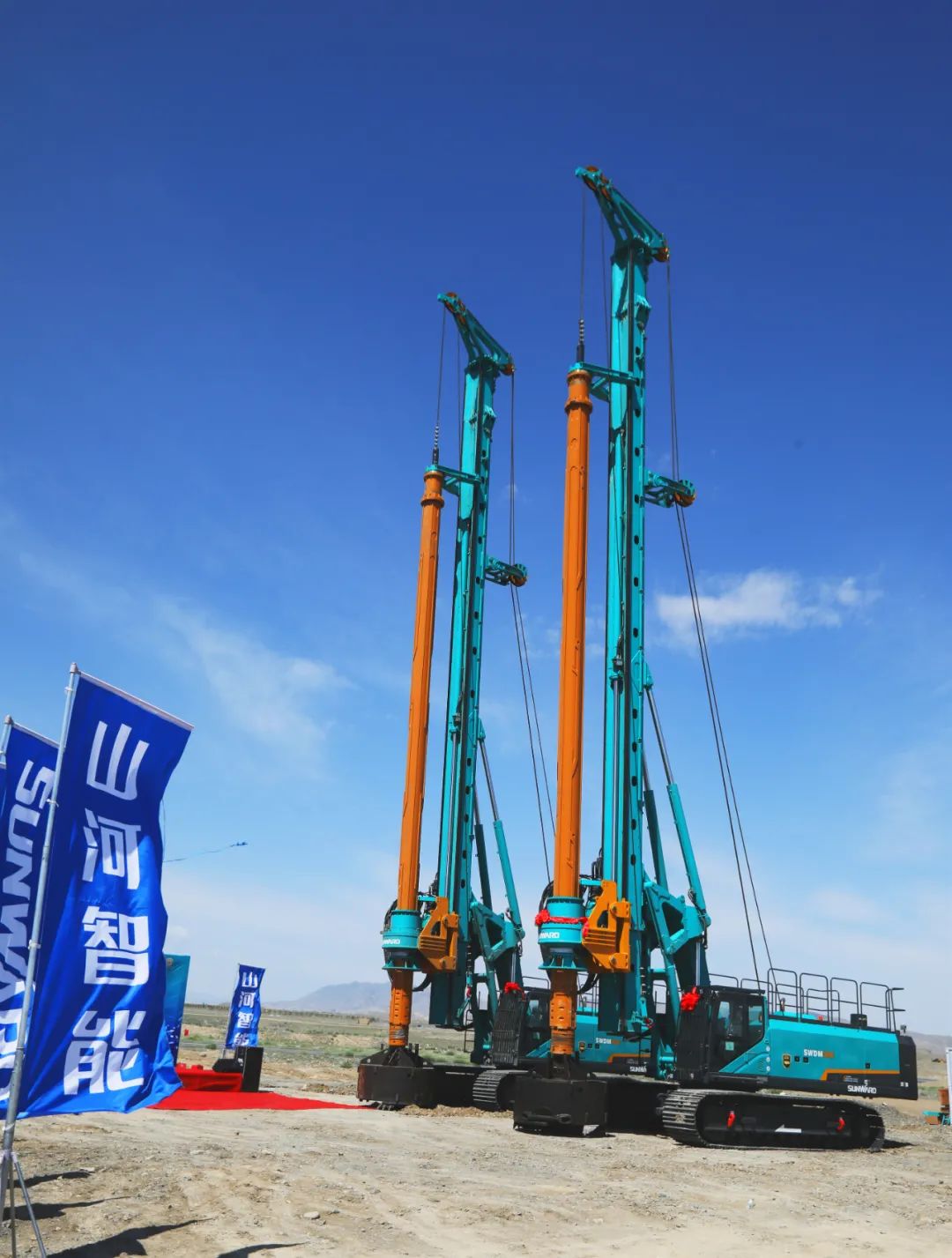 安博官网体育(中国)有限公司官网
智能产品交付中国能建葛洲坝集团，助力建设大美新疆