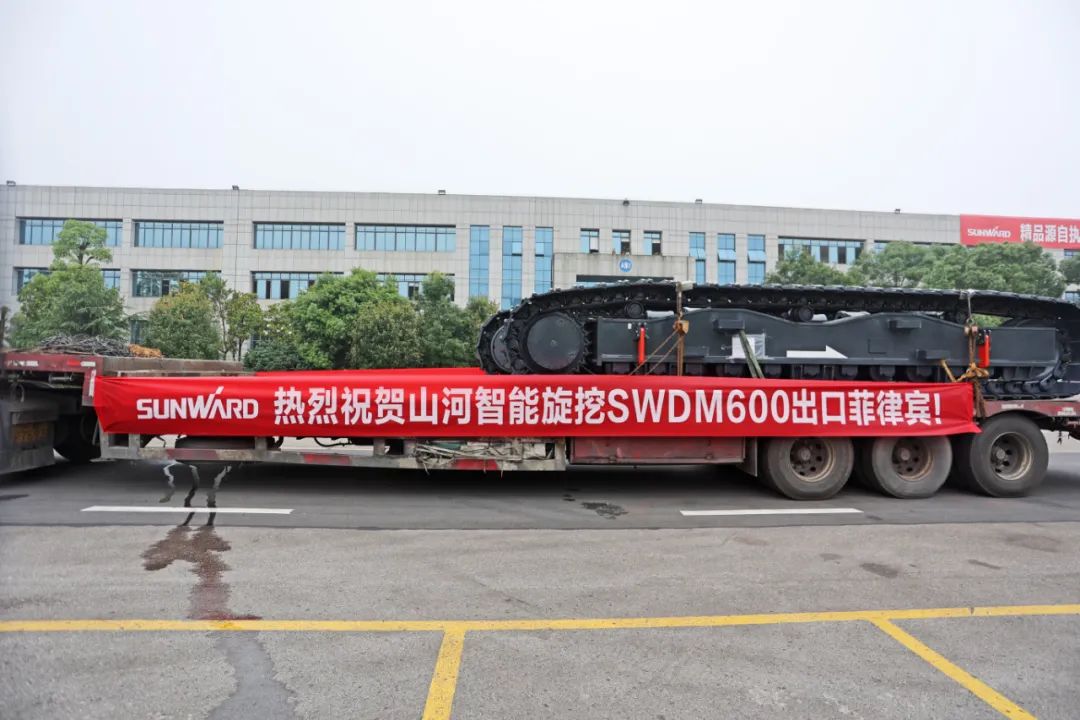 安博官网体育(中国)有限公司官网
智能最大旋挖钻机出口菲律宾，开启拓展海外市场新篇章