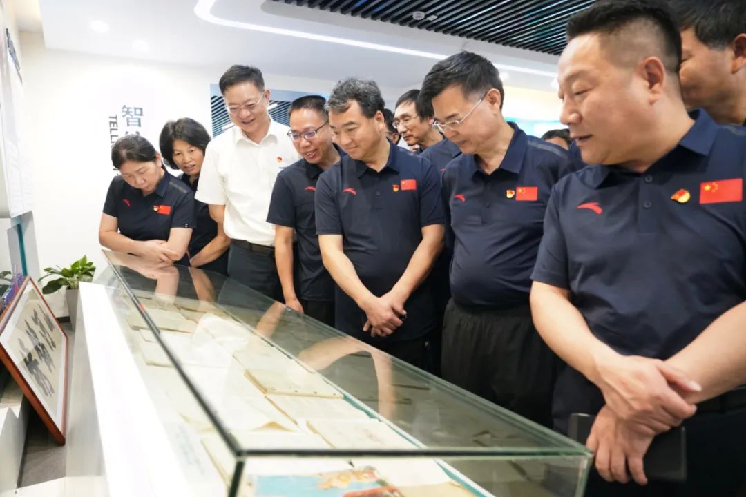 湖南省委党校厅干班赴安博官网体育(中国)有限公司官网
智能开展现场教学活动