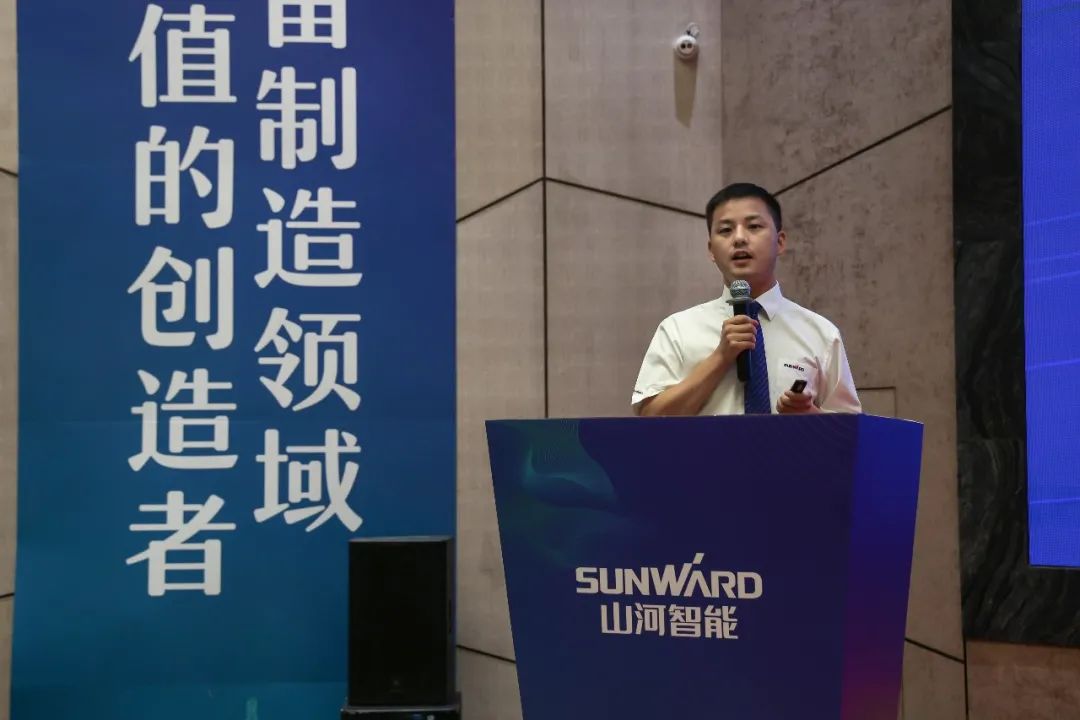 “同心同梦，协力拼搏” ——安博官网体育(中国)有限公司官网
智能2021年挖掘机经销商半年度经营工作会议圆满召开