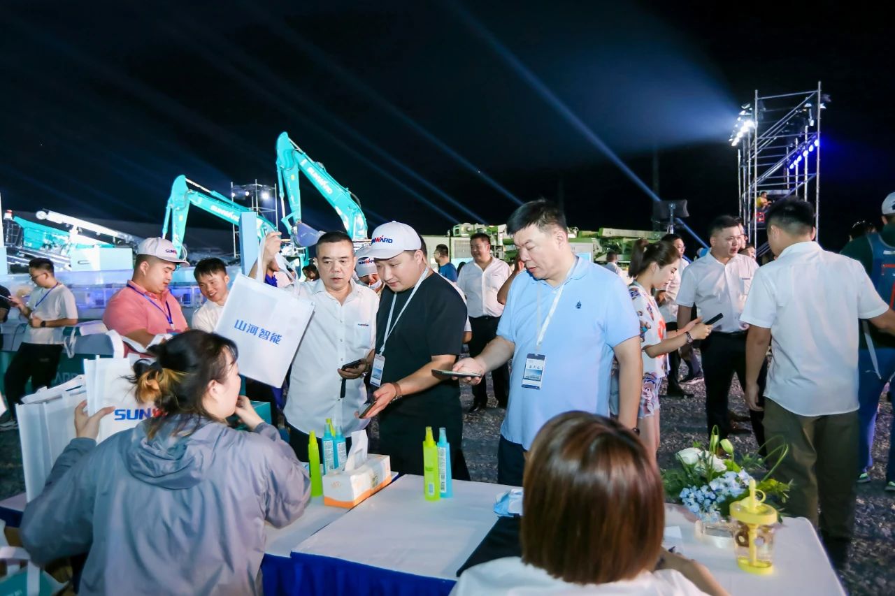 逛展超热闹！安博官网体育(中国)有限公司官网
智能成果展示会高能名场面来袭