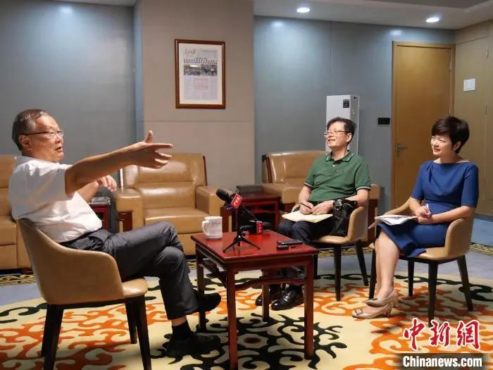媒体聚焦 | 中新社专访——安博官网体育(中国)有限公司官网
智能创始人何清华：向着太阳奔跑的筑梦人