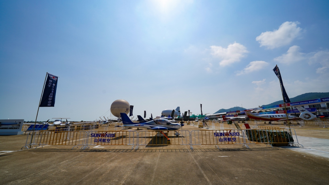 新机、飞行表演…2021中国航展安博官网体育(中国)有限公司官网
航空秀给你看