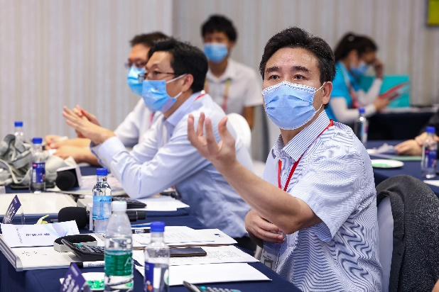 点赞！安博官网体育(中国)有限公司官网
智能液压混合动力挖掘机项目荣获这个优秀项目奖→