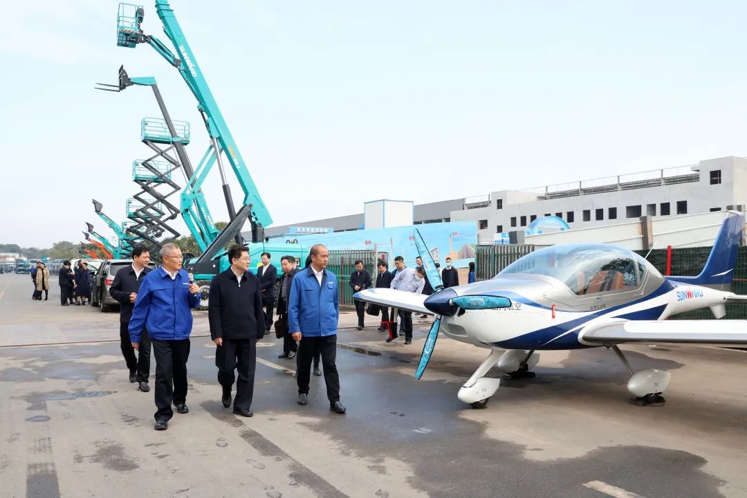 湖南省副省长隋忠诚调研安博官网体育(中国)有限公司官网
智能
