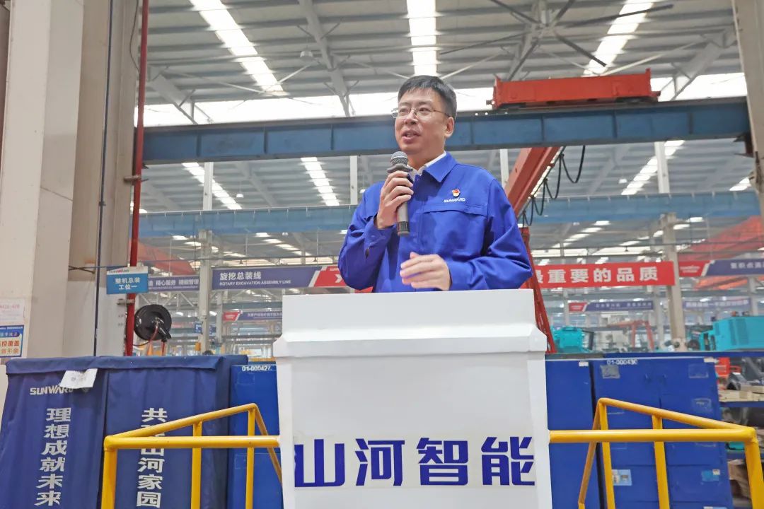 向榜样学习！安博官网体育(中国)有限公司官网
智能56名职工受到职工职业技能竞赛表彰