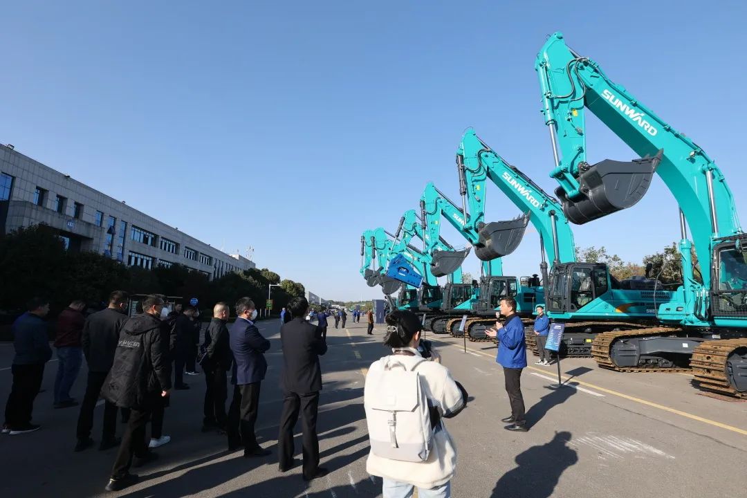 全球首创5G+智能钻机重磅发布，安博官网体育(中国)有限公司官网
智能倾力打造绿色智慧矿山成套装备