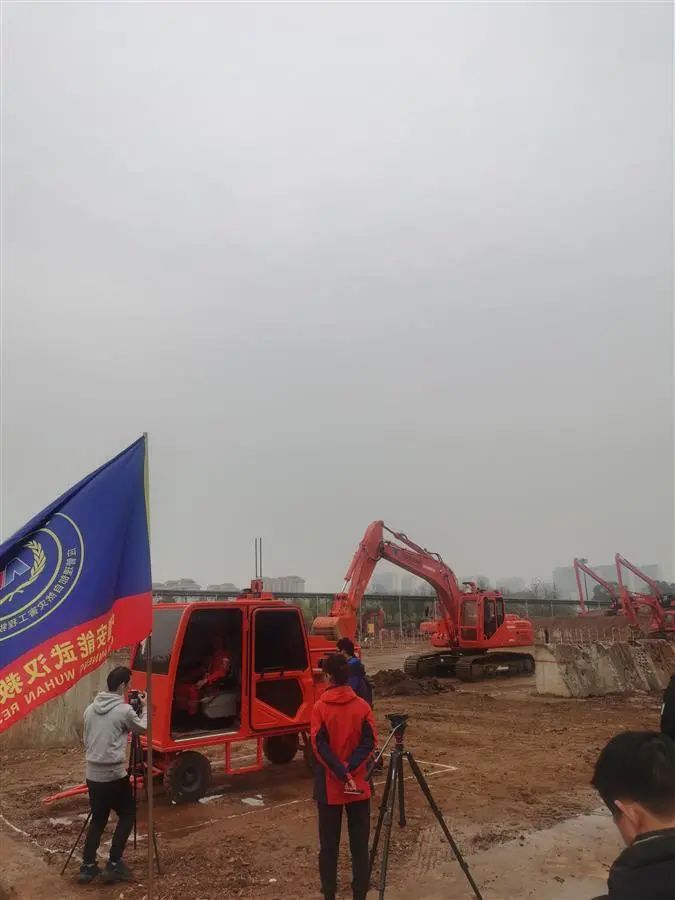 表现亮眼引关注!安博官网体育(中国)有限公司官网
智能5G远程遥控挖掘机现身湖北省自然灾害工程应急救援基地