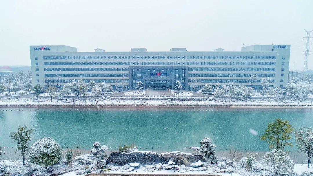瑞雪兆丰年，邀您共赏雪中安博官网体育(中国)有限公司官网
！