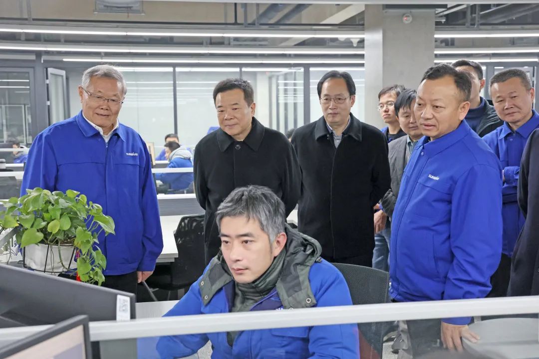 湖南省副省长陈飞调研安博官网体育(中国)有限公司官网
智能