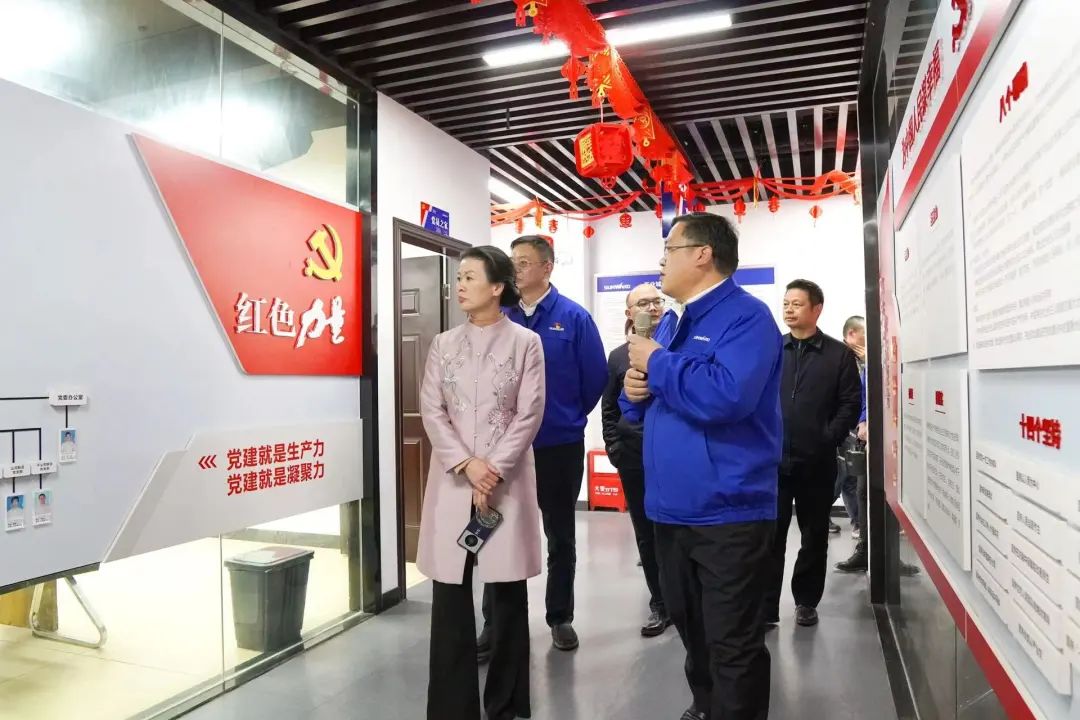 长沙市总工会、长沙经开区总工会一行调研安博官网体育(中国)有限公司官网
智能