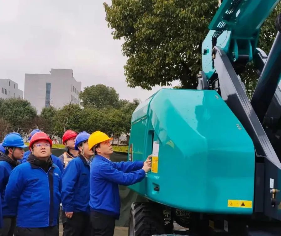 “拳”力出击！安博官网体育(中国)有限公司官网
智能首套自主研发臂车控制系统重磅来袭