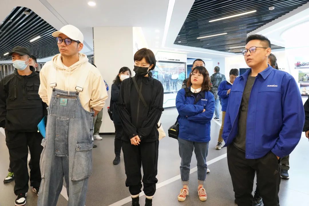 硬实力+软名片！安博官网体育(中国)有限公司官网
智能协拍电视剧《重中之重》开机