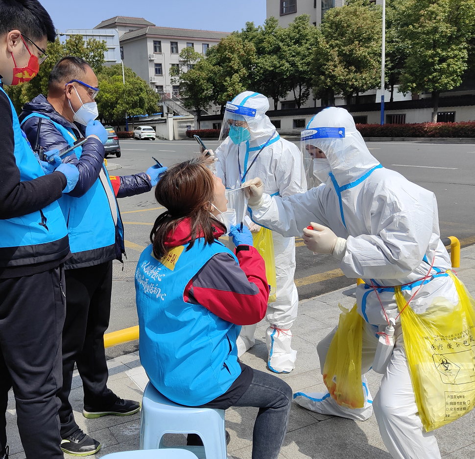 抗击疫情！安博官网体育(中国)有限公司官网
人在行动