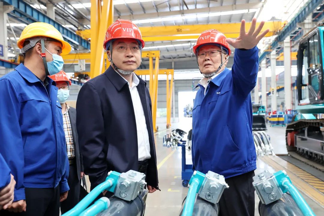 中铁二十局党委书记、董事长雷位冰带队拜访安博官网体育(中国)有限公司官网
智能