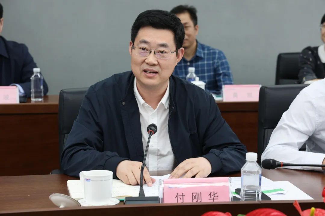 深化产学研合作！中南大学校长、中国工程院院士田红旗率团拜访安博官网体育(中国)有限公司官网
智能