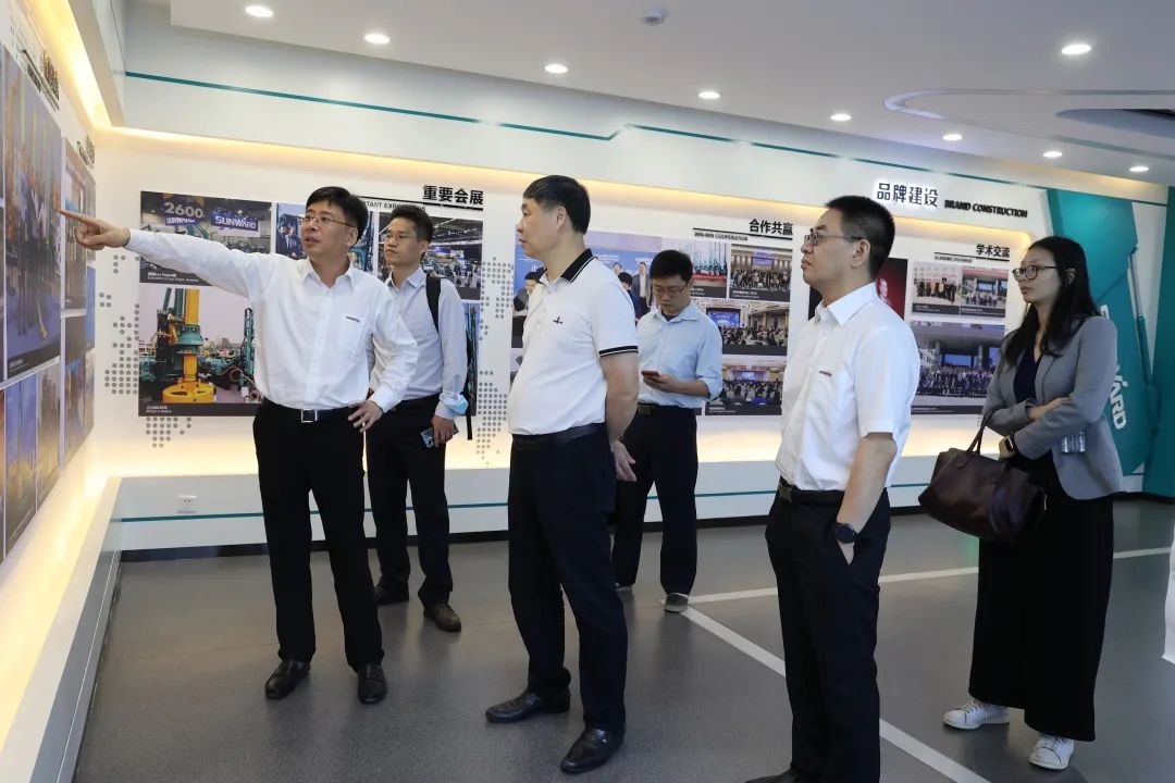 广州工控集团副总经理李绍康调研安博官网体育(中国)有限公司官网
智能