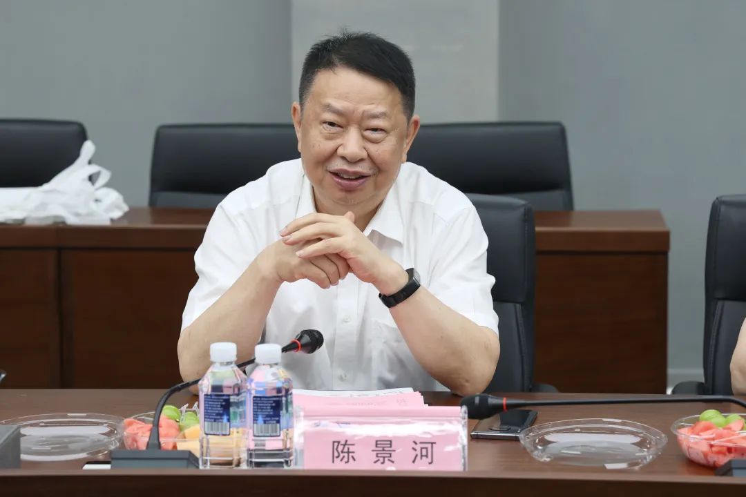 紫金矿业集团党委书记、董事长陈景河莅临安博官网体育(中国)有限公司官网
智能考察交流