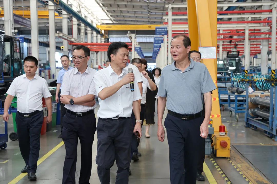 农业农村部农业机械化管理司调研安博官网体育(中国)有限公司官网
智能